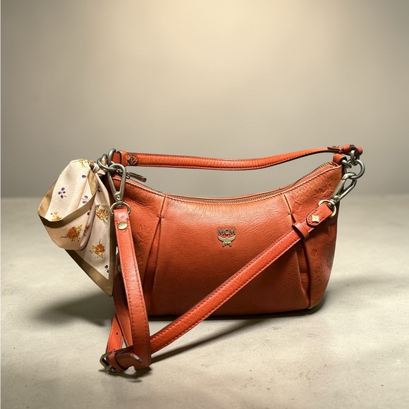 MCM Mini Hobo Leather Shoulder/Crossbody Bag Pre-Loved. Comes With COA - Picture 3 of 13